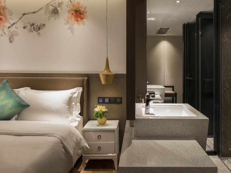 Paco Hotel Tianhe Zhucun Metro Guangzhou image