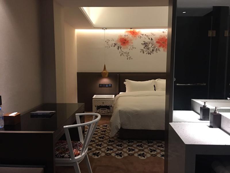 Paco Hotel Tianhe Zhucun Metro Guangzhou image