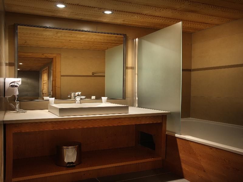 Arolles Residence image