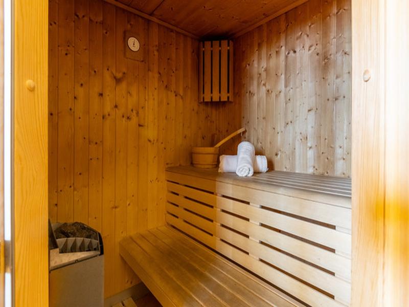 Arolles Residence image