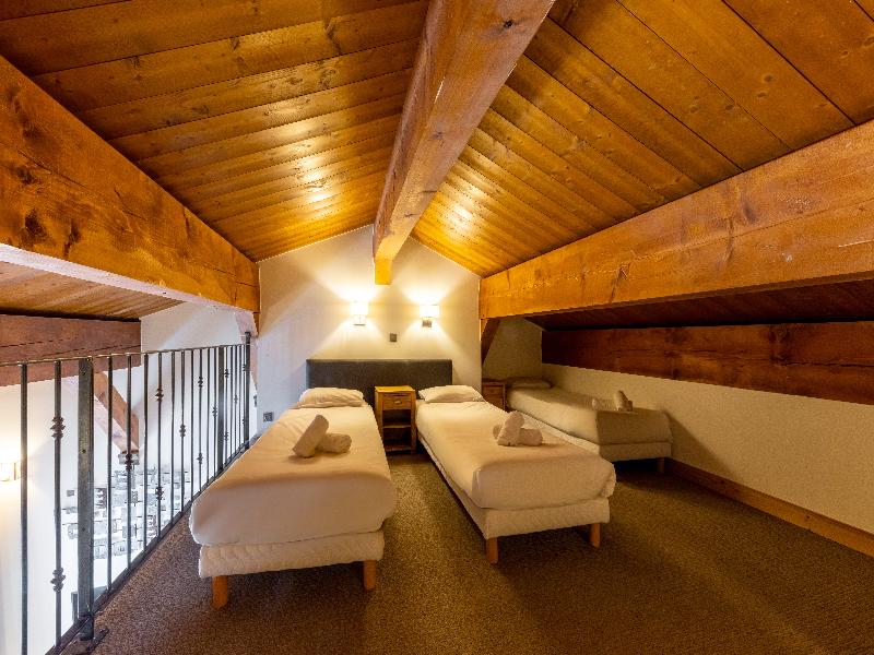 Arolles Residence image