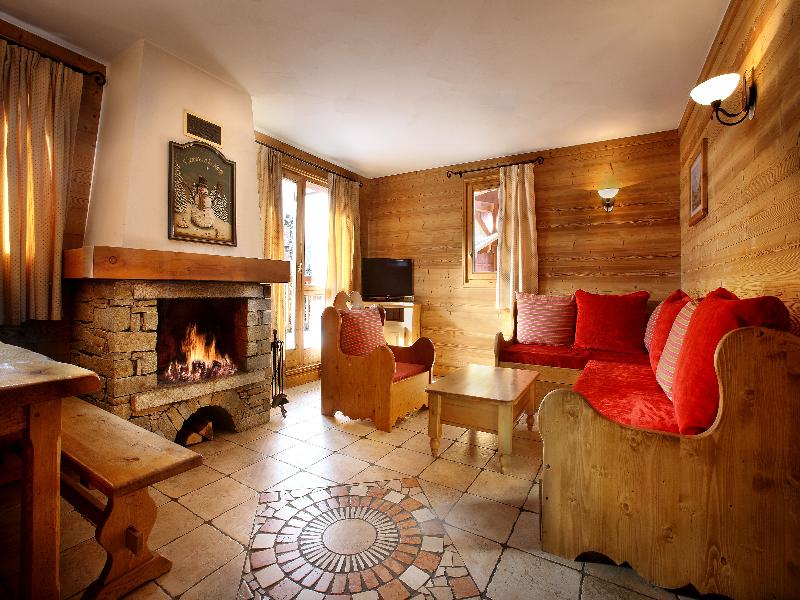 Arolles Residence image