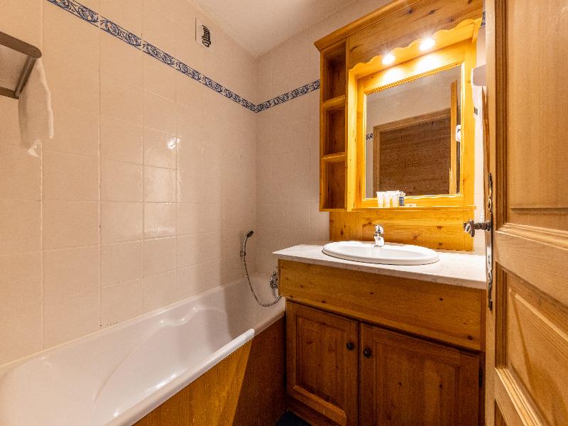Arolles Residence image