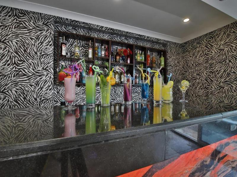 Oji Beach (Ex Opia Boutique) — view