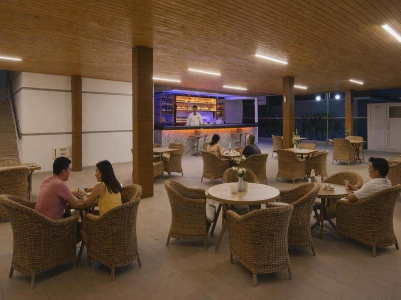 Oji Beach (Ex Opia Boutique) — restaurant