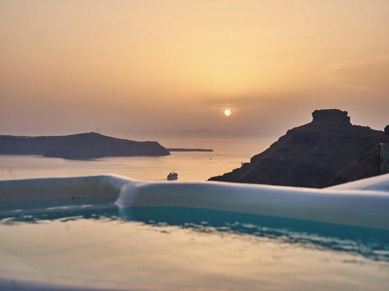 Mirabo Luxury Villa
