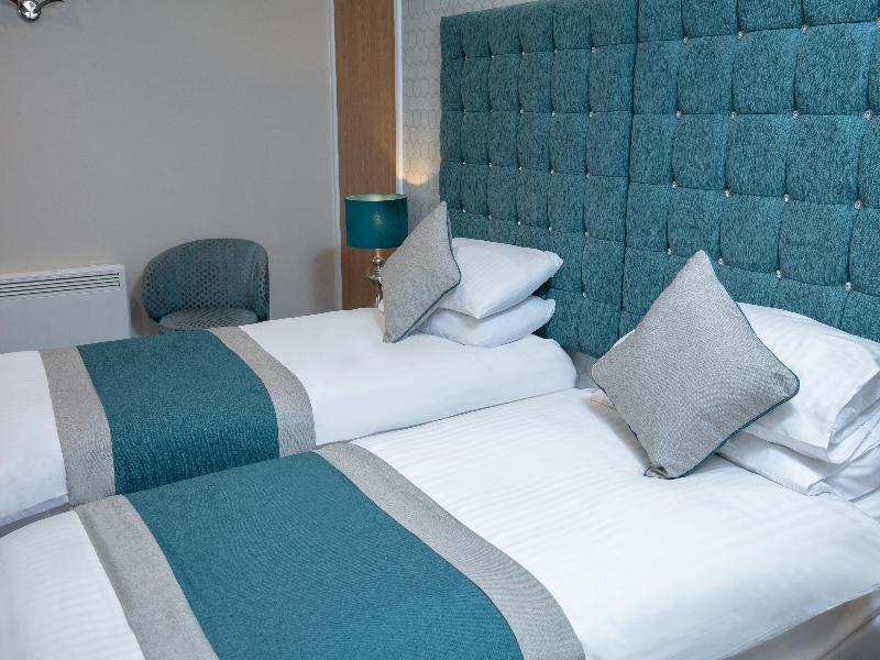 Best Western The Compass Inn image