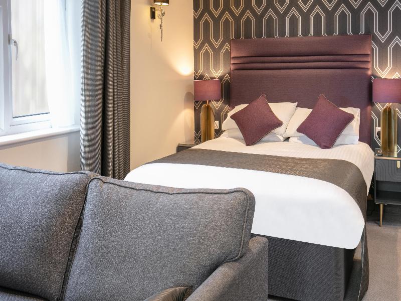 Best Western The Compass Inn image
