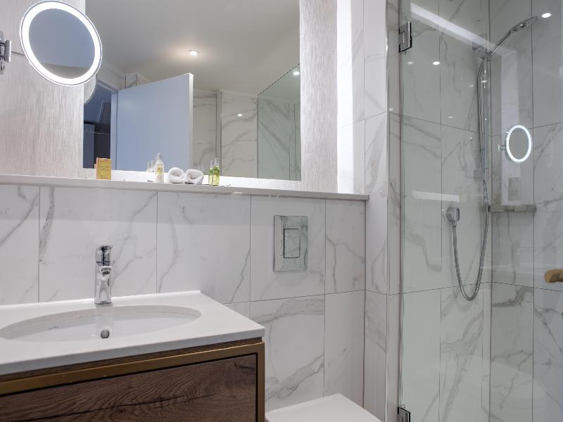 Doubletree By Hilton Stoke On Trent image