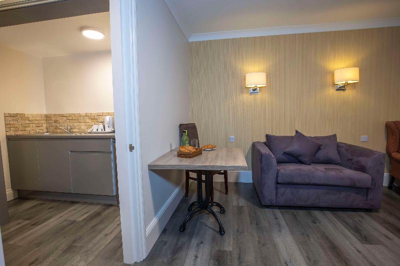 Best Western Manor Hotel image