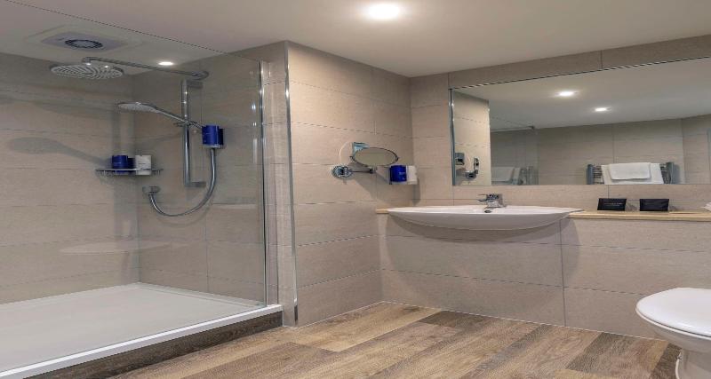 Crowne Plaza East Midlands Airport gallery photo 11