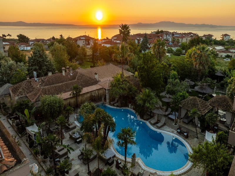 Achtis Hotel