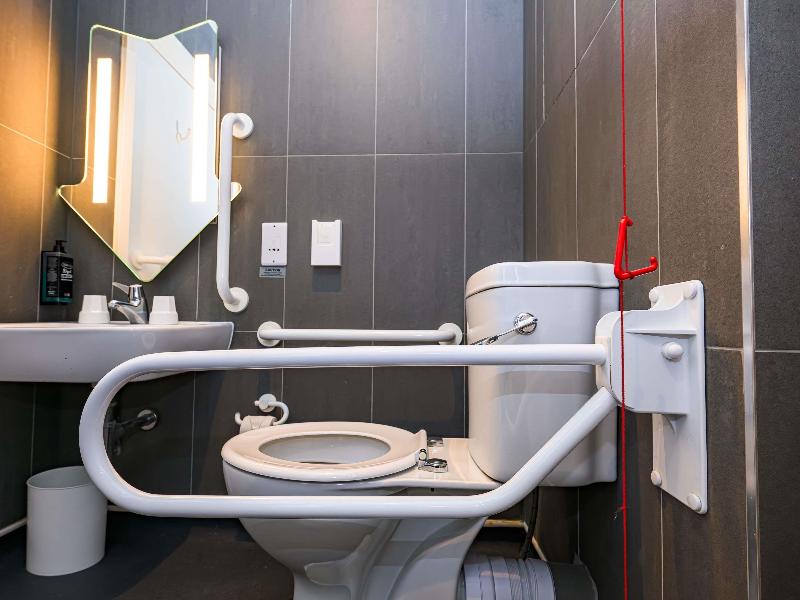 ibis budget London Whitechapel - Brick Lane image