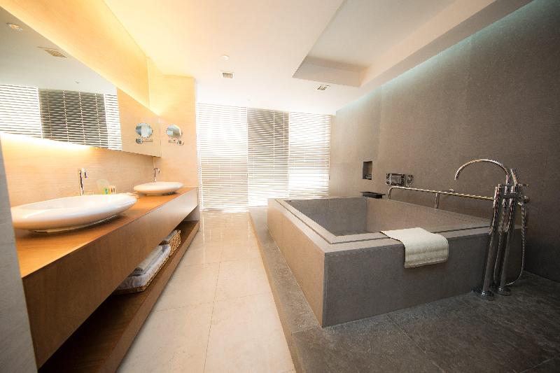 Holiday Inn Gwangju image