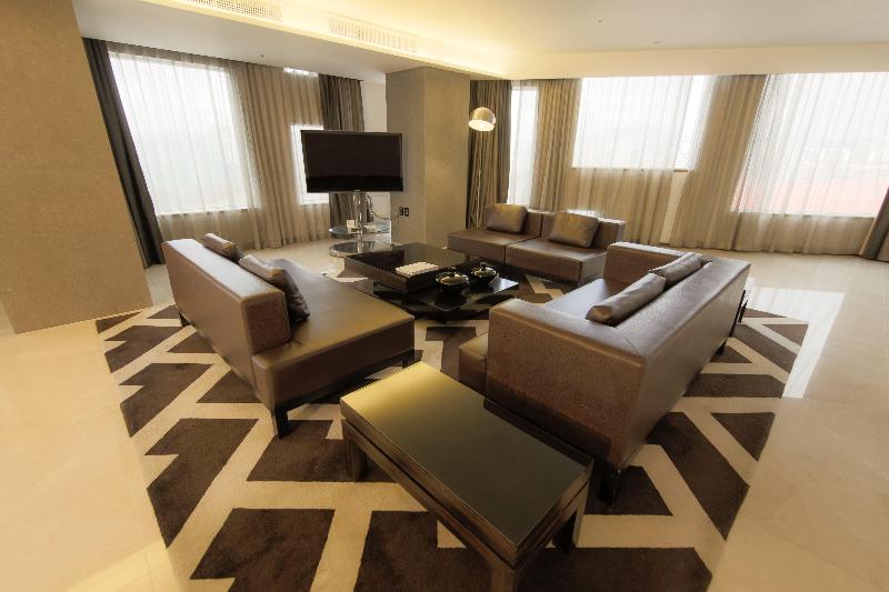 Holiday Inn Gwangju image