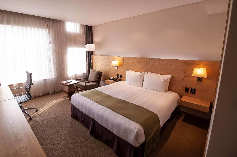 Holiday Inn Gwangju image