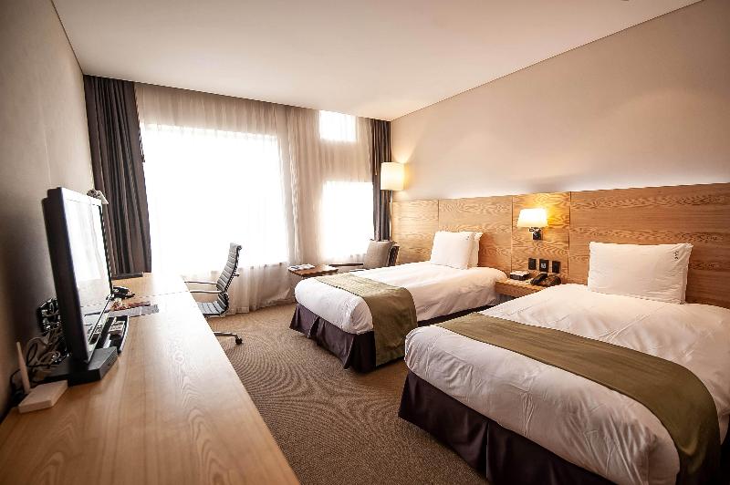 Holiday Inn Gwangju image