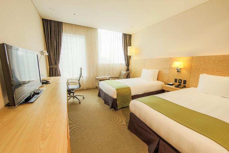 Holiday Inn Gwangju image
