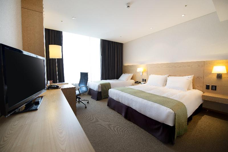 Holiday Inn Gwangju image