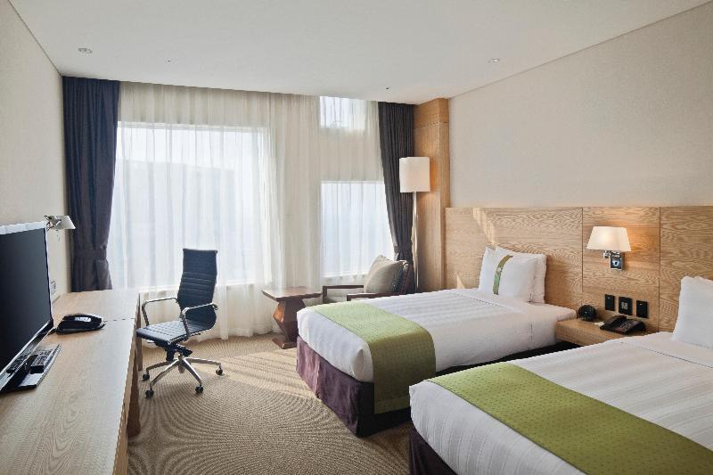 Holiday Inn Gwangju image