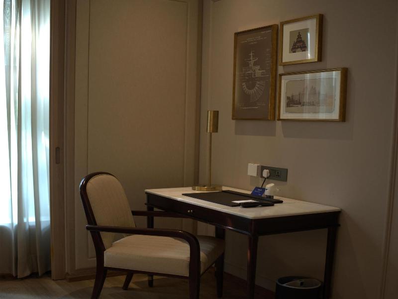 Radisson Blu Marina Hotel Connaught Place image