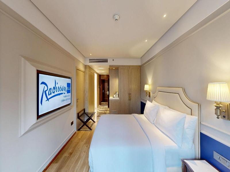 Radisson Blu Marina Hotel Connaught Place image