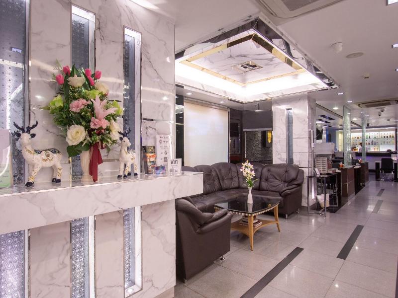 Gusto Hotel Pratunam image