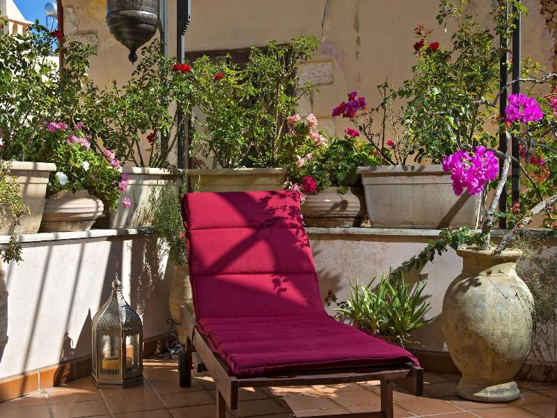 Ionas Boutique Hotel image