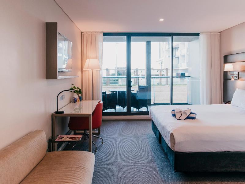 Novotel Newcastle Beach image