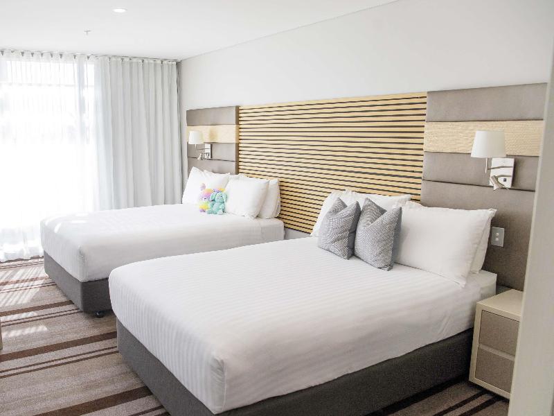 Novotel Newcastle Beach image