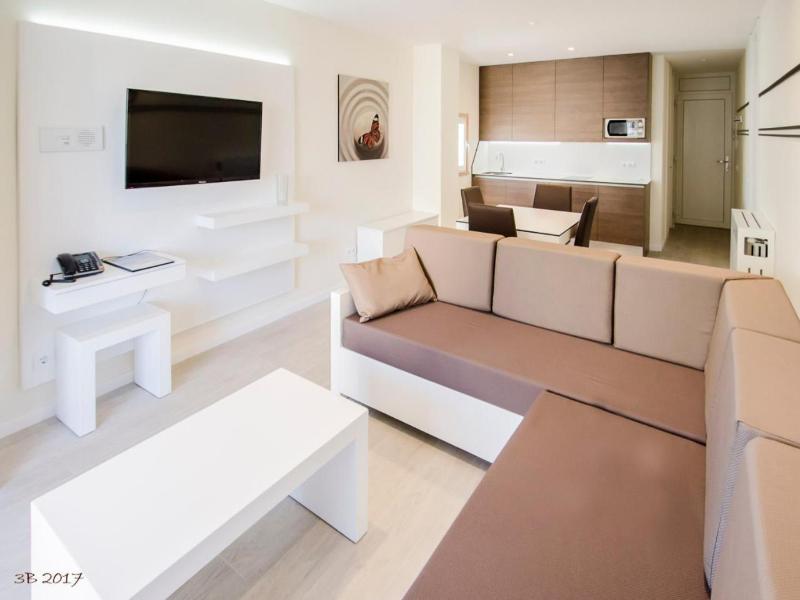 Apartamentos Ponent image