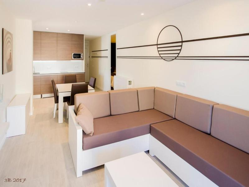 Apartamentos Ponent image