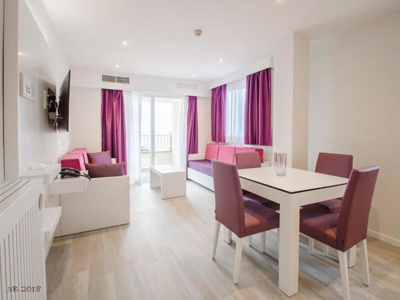 Apartamentos Ponent image