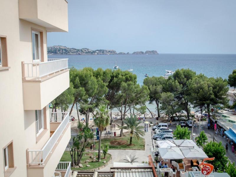 Apartamentos Ponent image