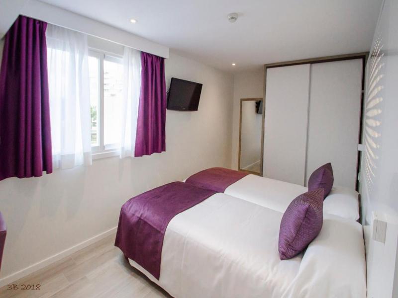 Apartamentos Ponent image
