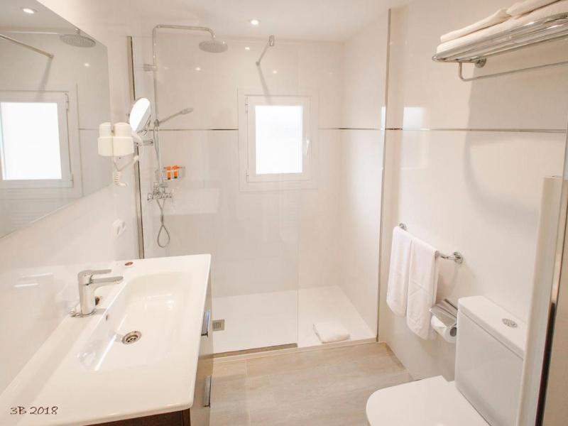 Apartamentos Ponent image