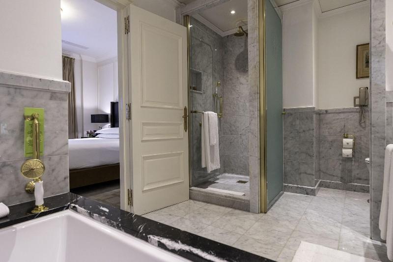 Stay in style at Alvear Palace