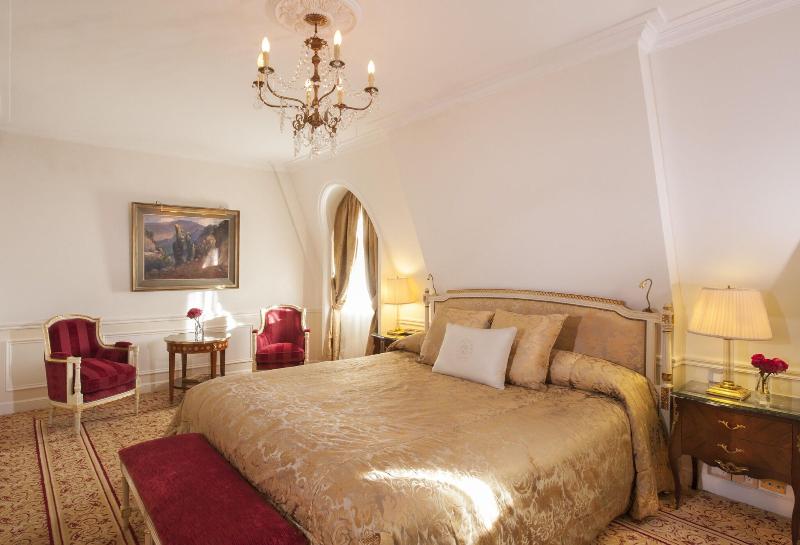 Stay in style at Alvear Palace
