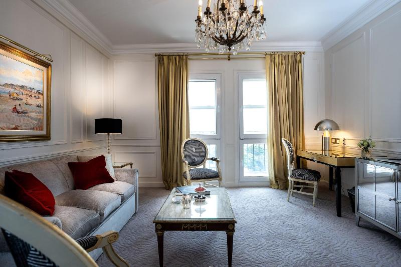 Stay in style at Alvear Palace