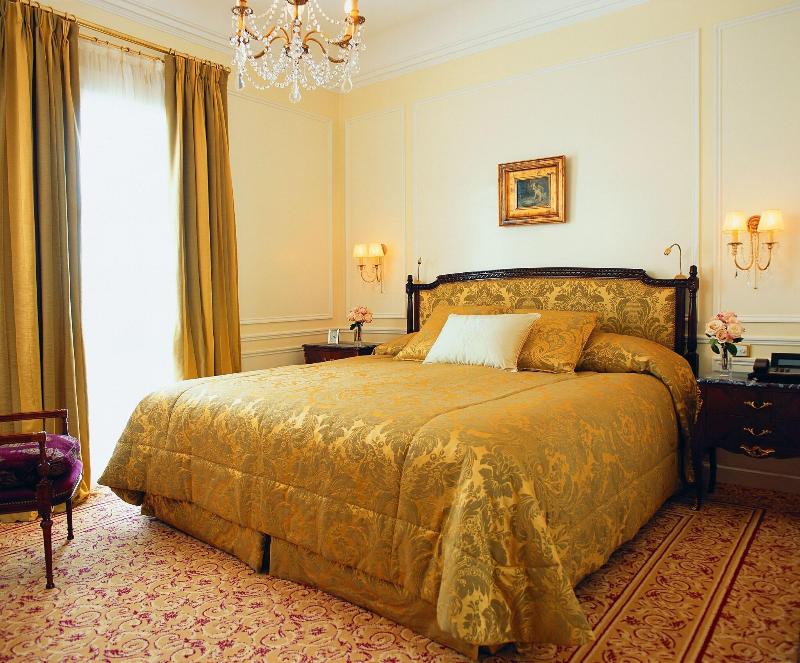 Stay in style at Alvear Palace