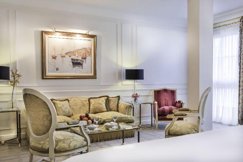 Stay in style at Alvear Palace