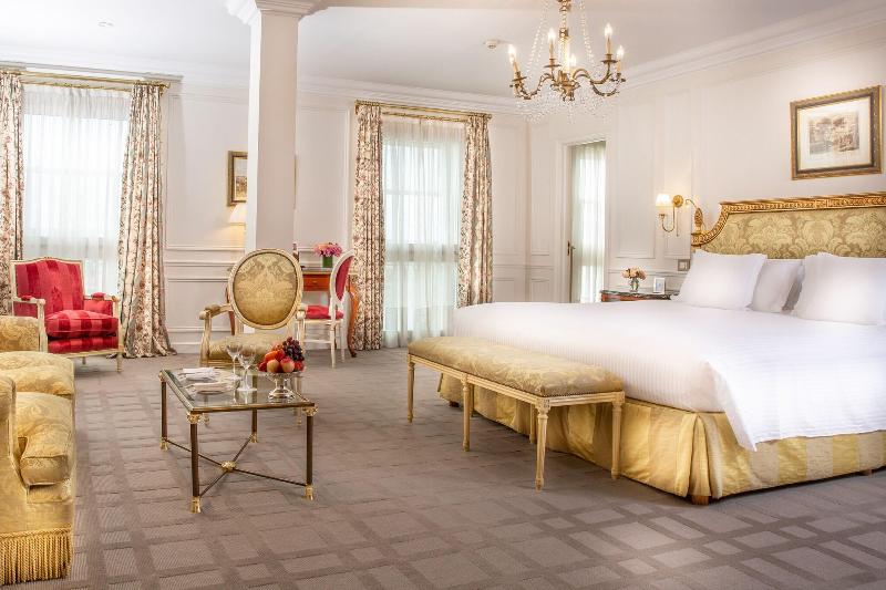 Stay in style at Alvear Palace