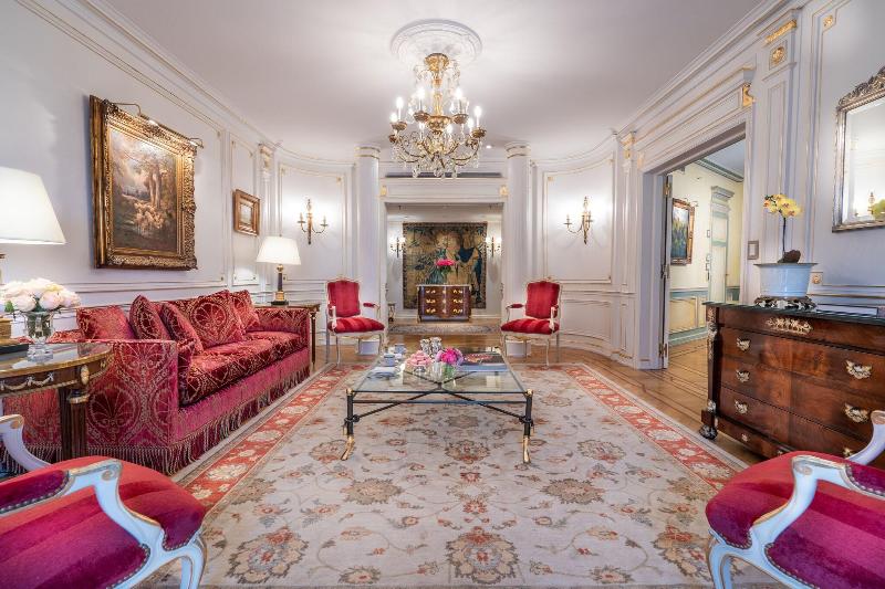 Stay in style at Alvear Palace