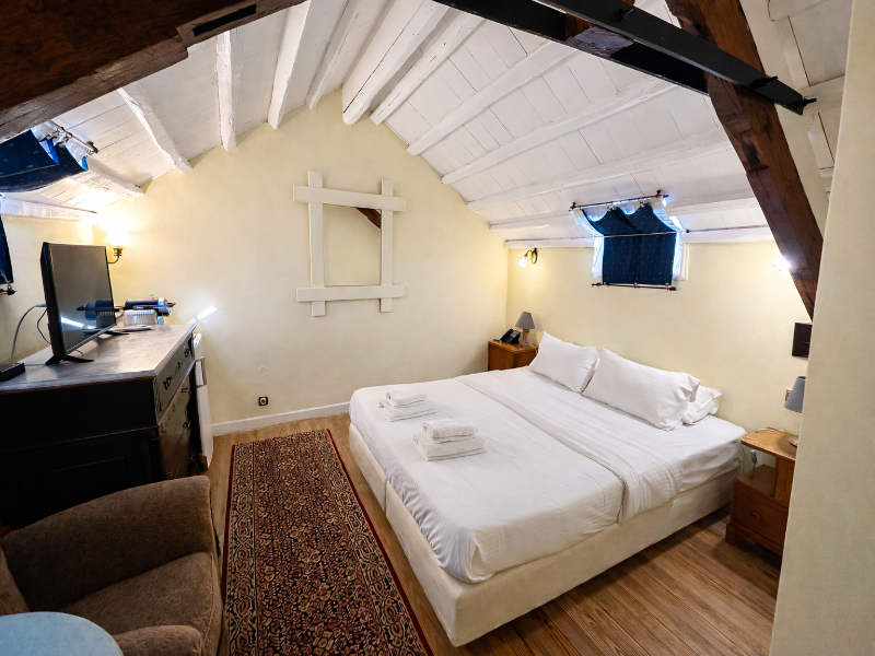 Loriet Hotel image