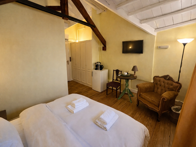 Loriet Hotel image