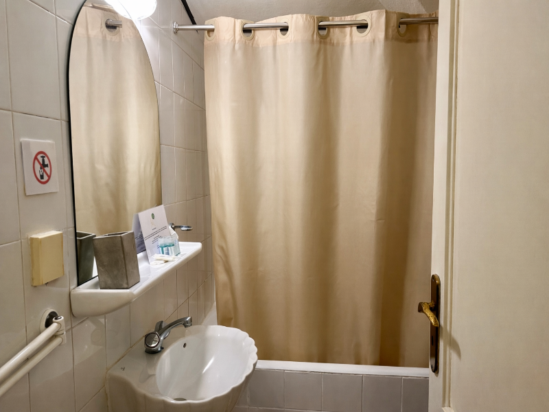 Loriet Hotel image