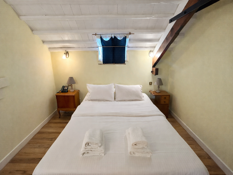 Loriet Hotel image