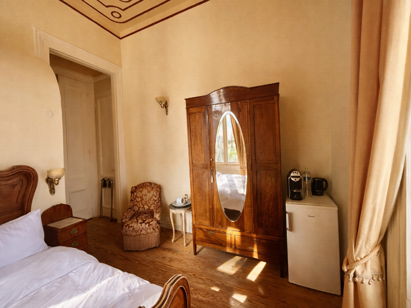 Loriet Hotel image