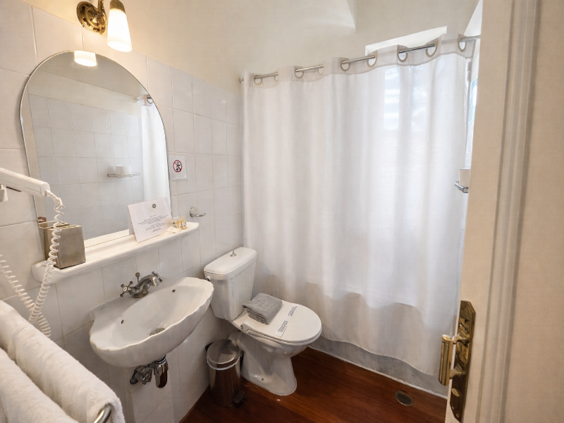 Loriet Hotel image