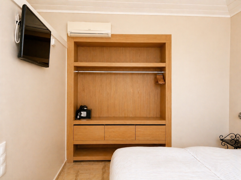 Loriet Hotel image